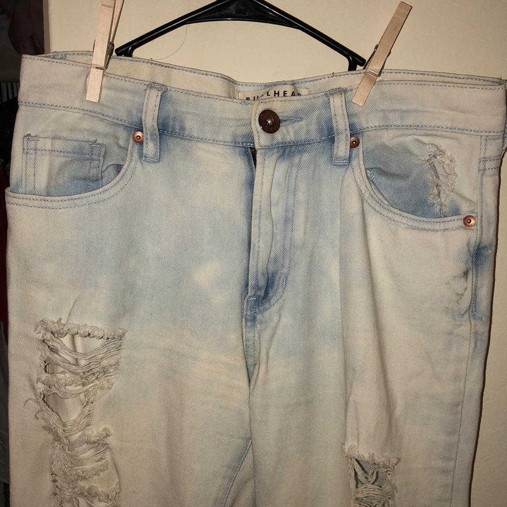 Light wash, ripped boyfriend jeans